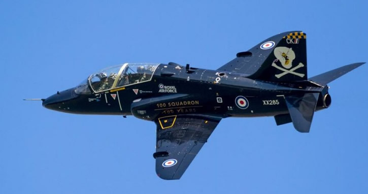 İngiltere’de askeri uçak düştü! Yürekler ağza geldi