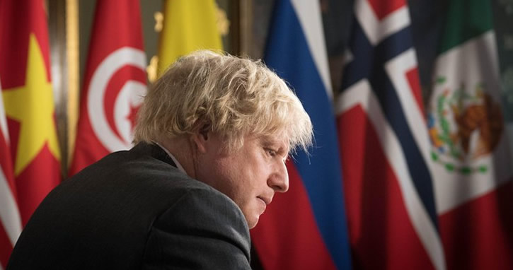 İngiltere çatışma halindeki ülkelere yardımlarını azaltacak