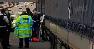 Türk tır şoförüne M25 otoyolunda suçüstü