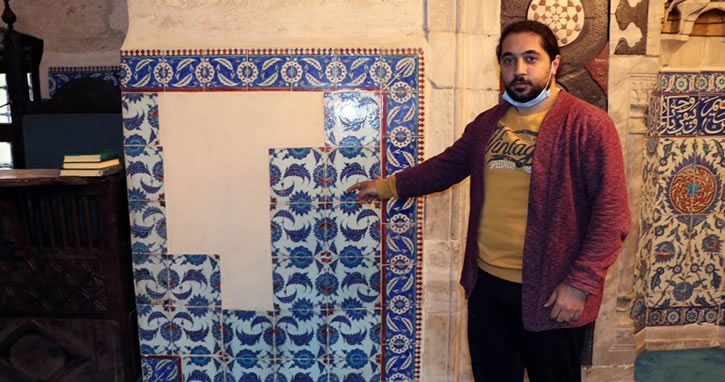 Adana’daki kayıp çiniler Londra’da ortaya çıktı