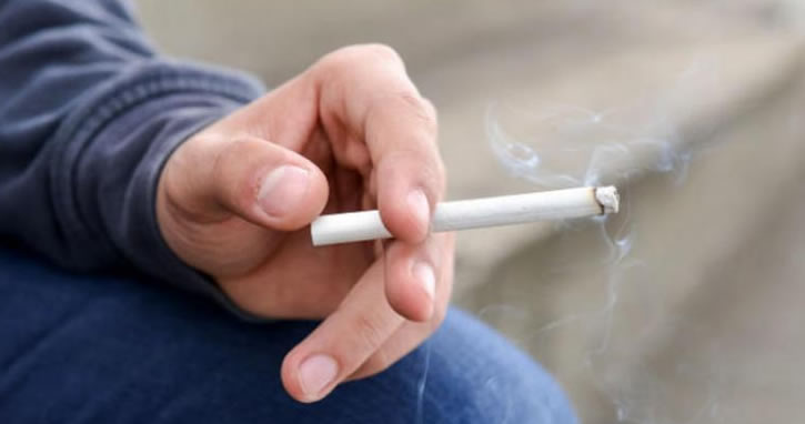 Koronavirüsten bunalanlar çareyi sigarada arıyor