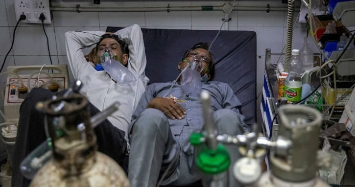 Pandeminin vurduğu Hindistan’da üzücü görüntüler