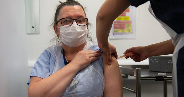 Tüm riskli gruplar ve 50 yaş üstüne aşı sunuldu