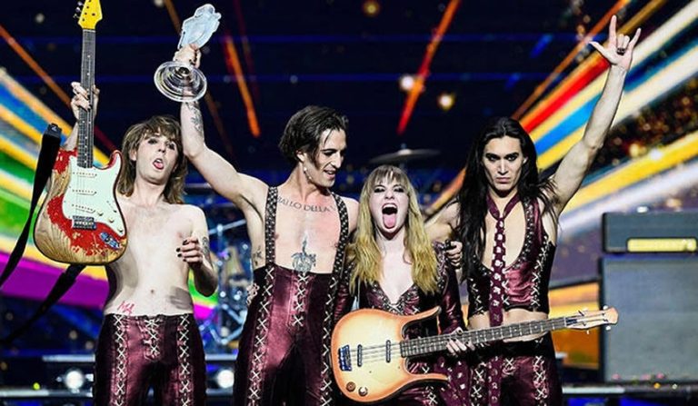 Eurovision Şarkı Yarışması’nda İtalya ipi göğüsledi