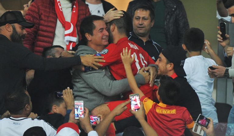 Acun Ilıcalı İngiliz kulübü satın almak için görüşmelere başladı