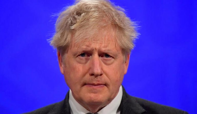 Johnson: “Neden olduğum kırgınlık için üzgünüm”