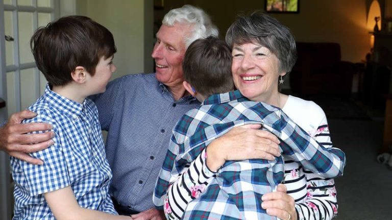 İngiltere kısıtlamalardan çıkış için 3. aşamaya geçiyor