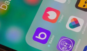 Hükümet aşıya ikna etmek için flört uygulamaları kullanacak