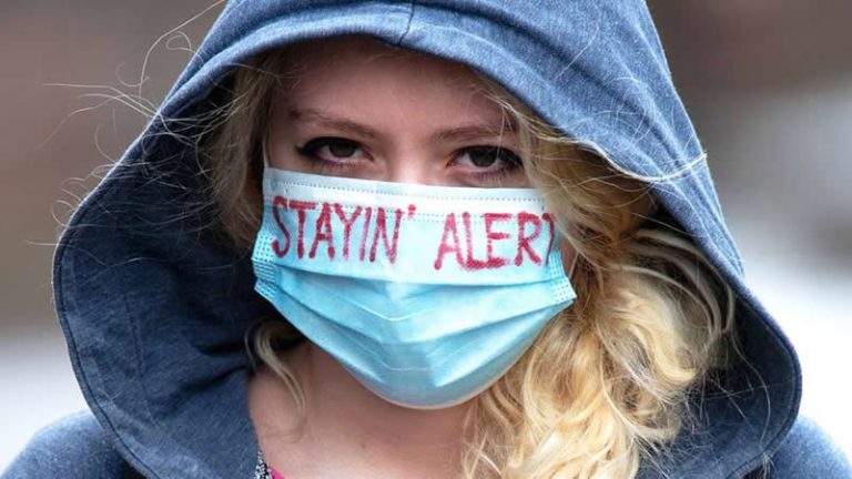 Korona virüs alarm seviyesi düşürülüyor