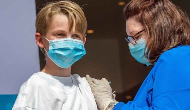 12 – 17 yaş grubu için korona virüs aşısı onaylandı