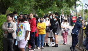 Aşının her iki dozunu da alanlar izole olmayacak