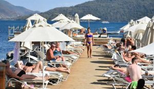 Britanya’dan Marmaris’e tam 100 bin turist gidiyor