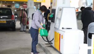 Çevre Bakanı: “Krizden ‘gereksiz yere benzin alanlar’ sorumlu”