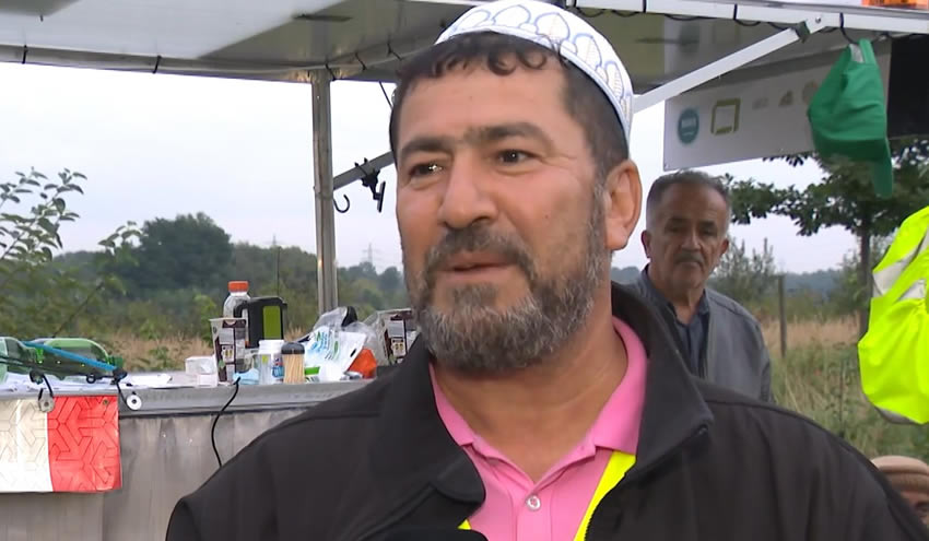 Hac için İngiltere’den Mekke’ye yürüyerek gidecek