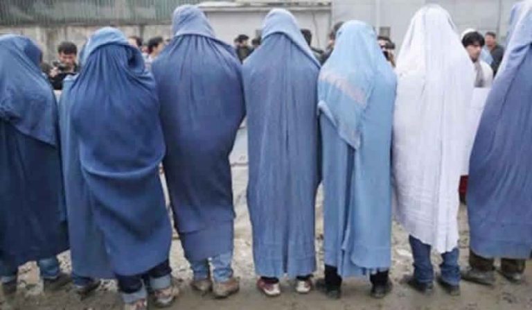 İngiliz askerinden, Taliban’ın eline düşmemek için ilginç yöntem