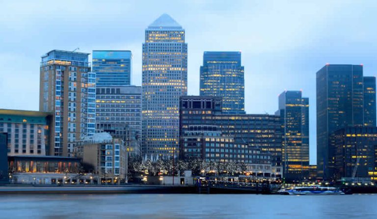 İngiltere’de kamyonculardan sonra ‘bankacı’ krizi de yolda