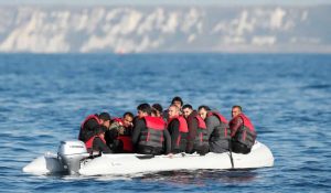 Fransa’ya göçmen tepkisi: “Durdurmazsanız parayı alamazsınız”