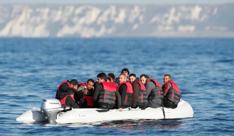 Fransa’ya göçmen tepkisi: “Durdurmazsanız parayı alamazsınız”