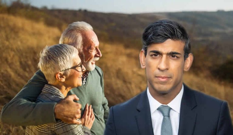 İngiltere’de 66 olan emeklilik yaşının düşürülmesi talep edildi