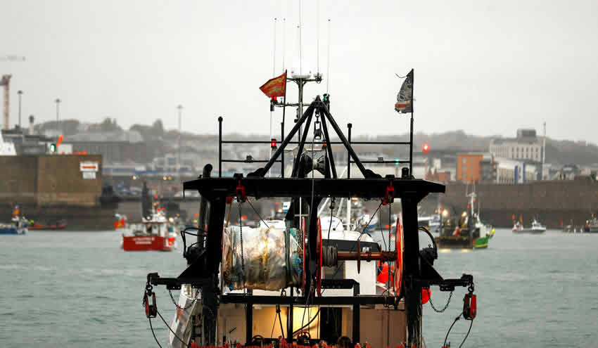 Fransa ile İngiltere arasındaki kriz yeniden alevlendi