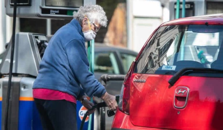 İngiltere’de akaryakıt stokları normale döndü