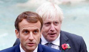 Johnson ile Macron tırmanan gerilimi bitirmek için bir araya geldi!