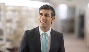 Maliye Bakanı Rishi Sunak’tan kamu çalışanlarına müjde