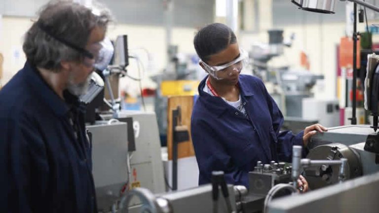 Furlough Planı sona ermesine rağmen işçi desteği devam ediyor