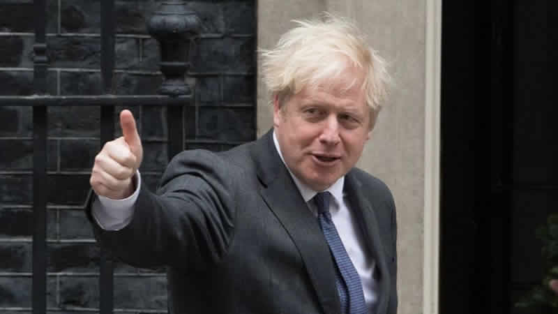 Johnson: “Ailelerinizi ziyaret etmeden önce test yaptırın”