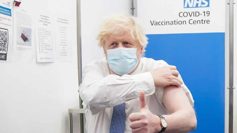 Johnson: “Aşı yaptırmak sevdiklerinize paha biçilmez bir hediyedir”