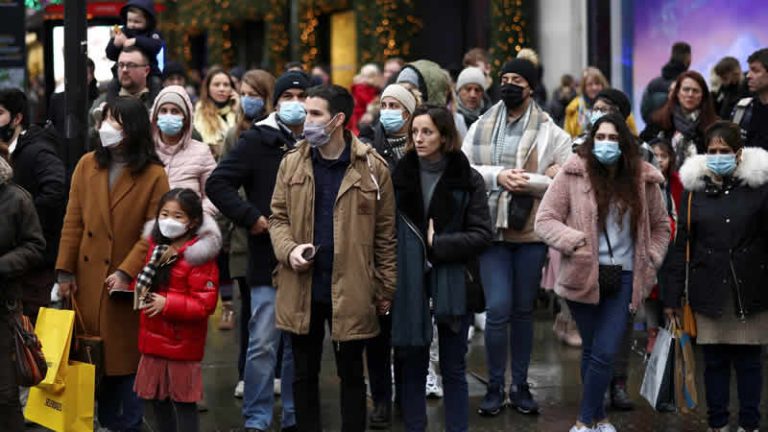 ‘Omicron varyantı yeni bir pandemiye yol açabilir’