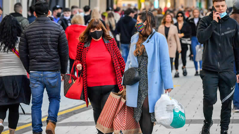 Üç Birleşik Krallık ülkesinde yeni Covid kısıtlamaları yürürlüğe girdi