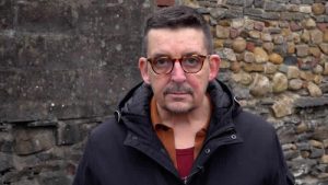 ‘4 gece boyunca sandalye üzerinde tedavi olmak zorunda kaldım’