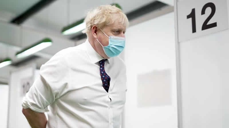 Boris Johnson’dan ‘kısıtlamalar artacak mı’ sorusuna net cevap