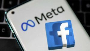 Facebook, tüm çalışanlardan üç doz Covid aşısı belgesi isteyecek