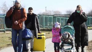 Ukrayna işgali: Hayır kurumları İngiltere’yi binlerce mülteciyi karşılamaya çağırdı