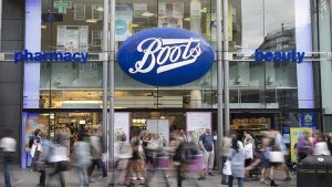 Covid-19 testleri eczanelerde 6 pound fiyatla satışa çıkıyor