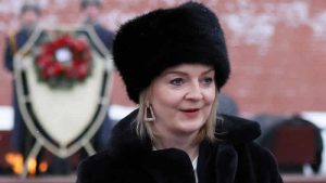 Dışişleri Bakanı’ndan, Ukrayna’da savaşmak isteyen İngiliz vatandaşlarına destek