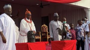 İngiltere 125 yıl önce Nijerya’dan aldığı heykelleri iade etti