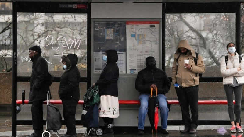 Londra’da toplu taşımada maske zorunluluğu sona erdi