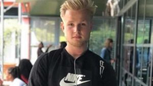 Eltham’da süt almak için evden çıkan genç bıçaklanarak öldürüldü