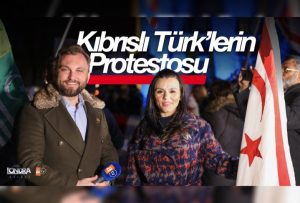 Kıbrıslı Türklerin bayrak protestosu