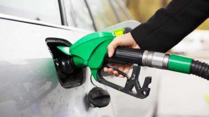 İngiltere’de akaryakıt fiyatları rekor tazeledi