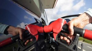 İngiltere’de bakıcılar yakıt maliyetleri nedeniyle iş değiştirmeyi düşünüyor