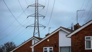 İngiltere’de hane halkının yıllık enerji gideri 3 bin sterline ulaşabilir