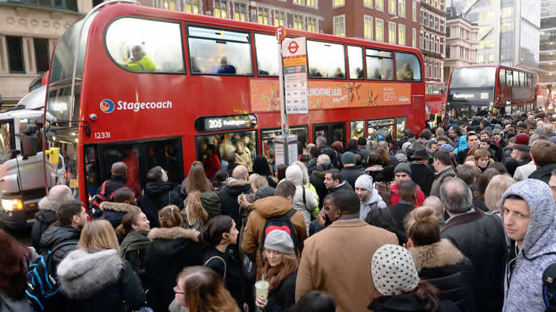 Londra Metrosu’ndaki grev kararı toplu taşımayı felç etti