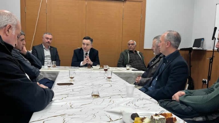 Manchester Başkonsolosu Onur Sayın, Leicester Eğitim Derneği’ni ziyaret etti