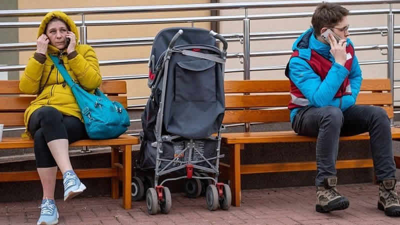 Priti Patel, Ukraynalı mültecilerin İngiltere’de üç yıl kalabileceğini duyurdu