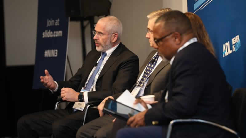 İngiltere, 2 Rus oligarkın 10 milyar sterlin değerindeki varlığını dondurdu