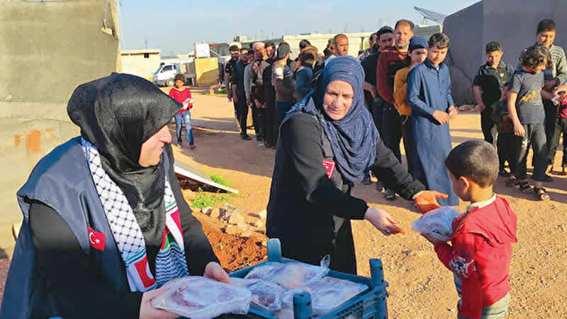İngiltere’deki Türk hayırseverlerden Suriye’ye yardım köprüsü